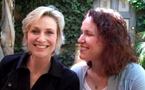 Glee star Jane Lynch marries girlfriend